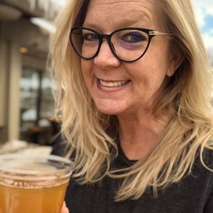 Meet your Posher, Casey